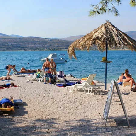 Apartment Apartments By The Sea Mastrinka, Ciovo - 11711 *