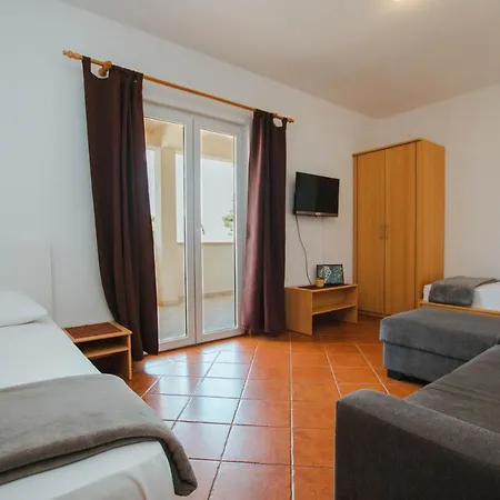 Apartman Apartments By The Sea Mastrinka, Ciovo - 11711 Trogir